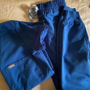 Figs Jogger Scrub Set